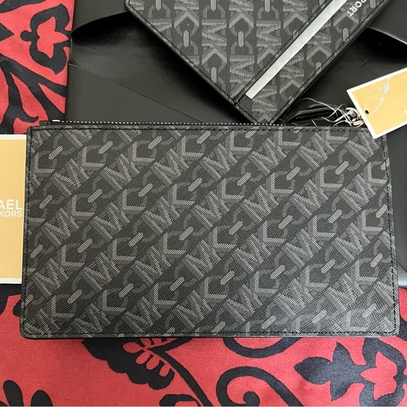 MICHAEL KORS Empire Logo Signature Silver-Tone Hardware 3-in-1 Black Wallet NWT - Picture 12 of 16